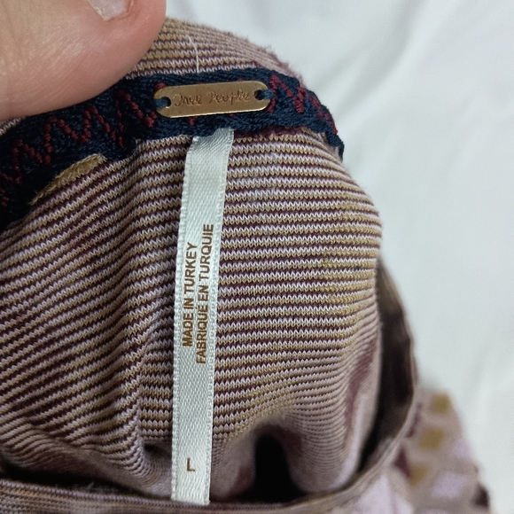 FREE PEOPLE Brown and Cream Boxy Cropped Blouse with 3/4 Sleeves (#1,517) - Picture 2 of 7